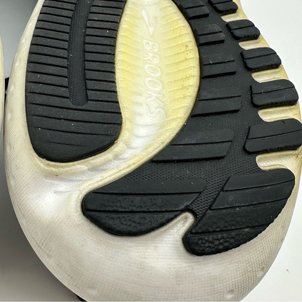 Brooks Glycerin GTS Women's Black and White Running Shoes - Picture 12 of 13